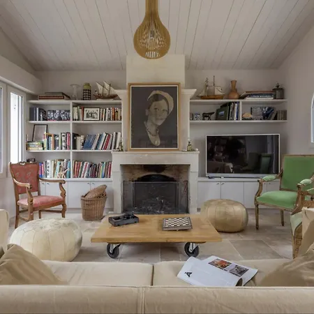 Beautiful 4br With Jacuzzi Near The Villa