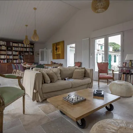 Beautiful 4br With Jacuzzi Near The Villa La Couarde-sur-Mer