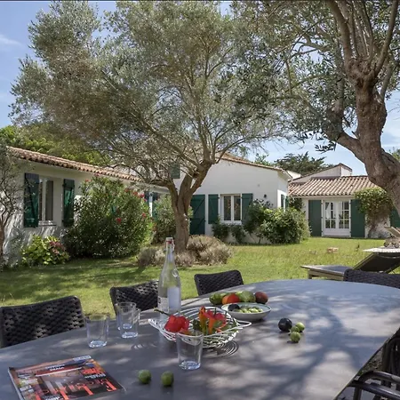 Beautiful 4br With Jacuzzi Near The La Couarde-sur-Mer