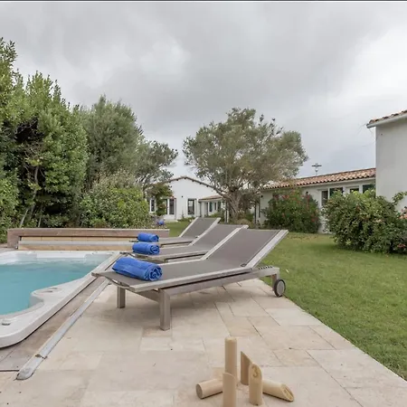 Beautiful 4br With Jacuzzi Near The