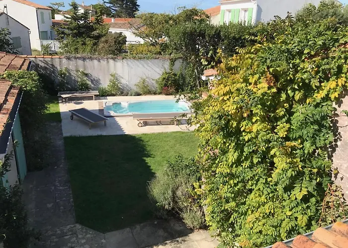 Beautiful 4br With Jacuzzi Near The