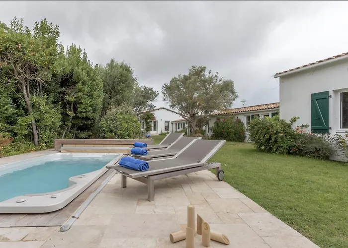 Beautiful 4br With Jacuzzi Near The